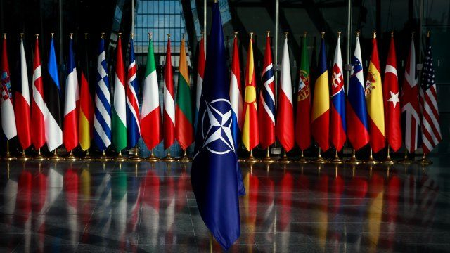 Защо НАТО трябва да затвори вратите за Швеция и Финландия