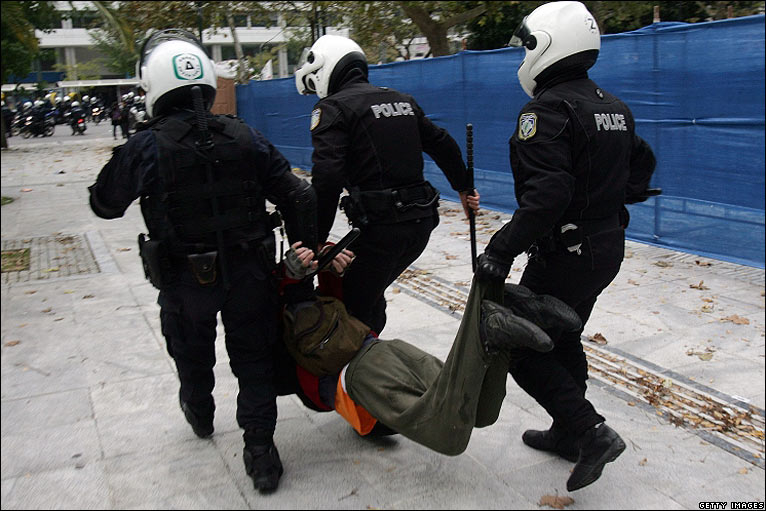 Гърция задържа българин за страшно престъпление 