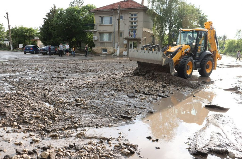 Пороят донесе апокалипсиса в село в Шуменско СНИМКИ