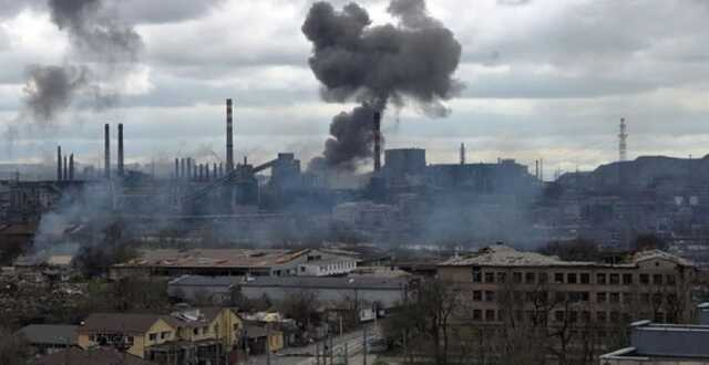 Появи се ВИДЕО на бомбардировка на "Азовстал", заснето от руски военен самолет 