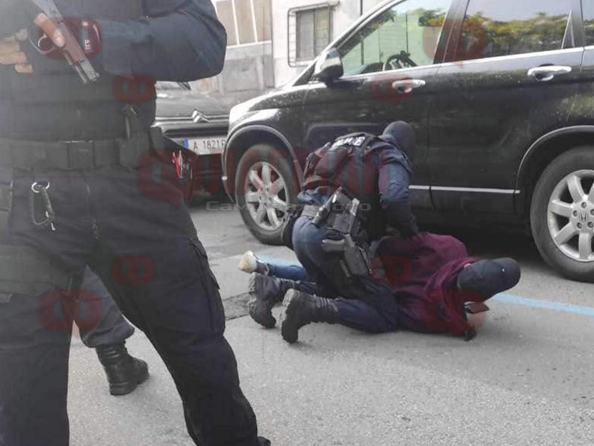 Зрелищна акция! Тръшнаха мъжа, забивал кирки в джипове на украинци в Бургас ВИДЕО