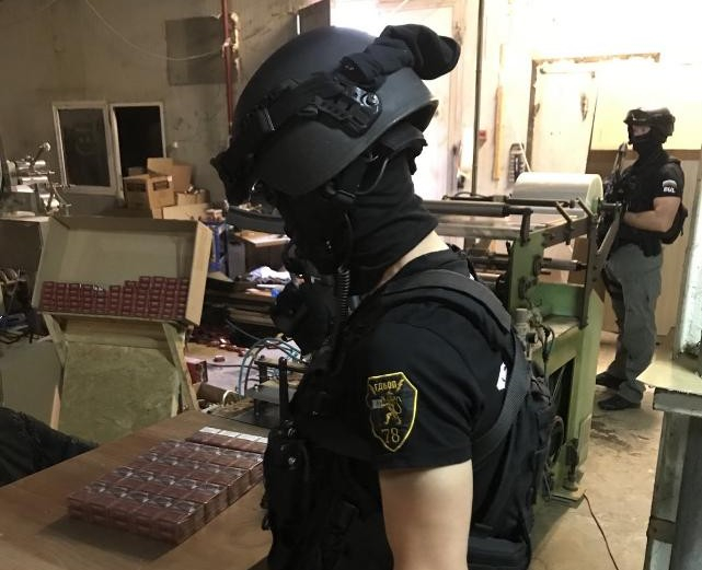 ГДБОП с ексклузивни разкрития за ударената фабрика, свързана с Любо Полицая СНИМКИ 