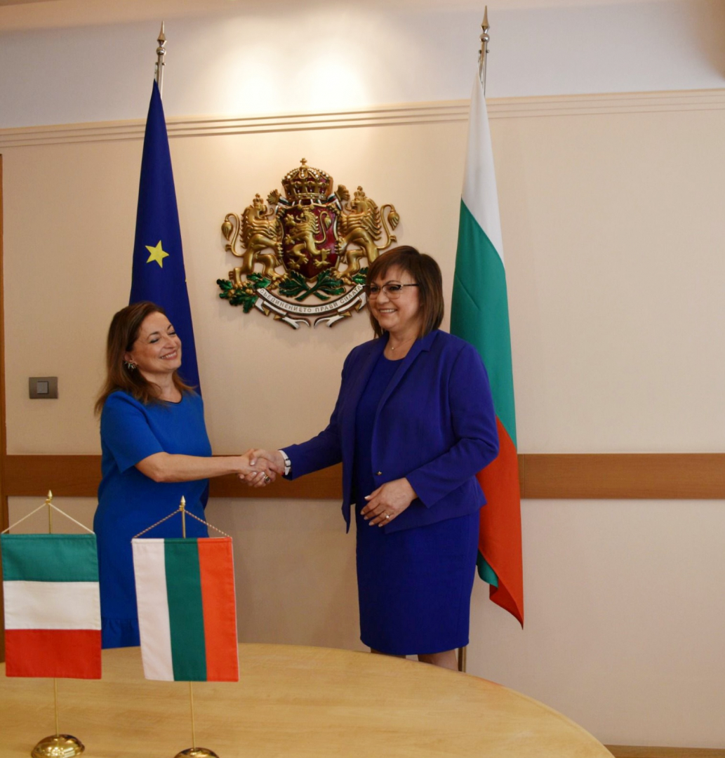 Нинова и посланик Джузепина Дзара обсъдиха задълбочаване на връзките между България и Италия
