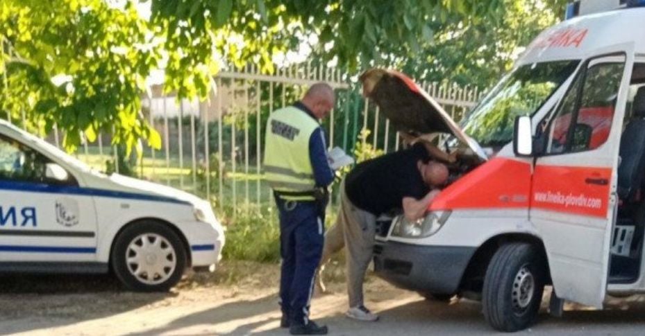 Пловдивски ченгета спипаха частна линейка в скандално нарушение СНИМКИ 