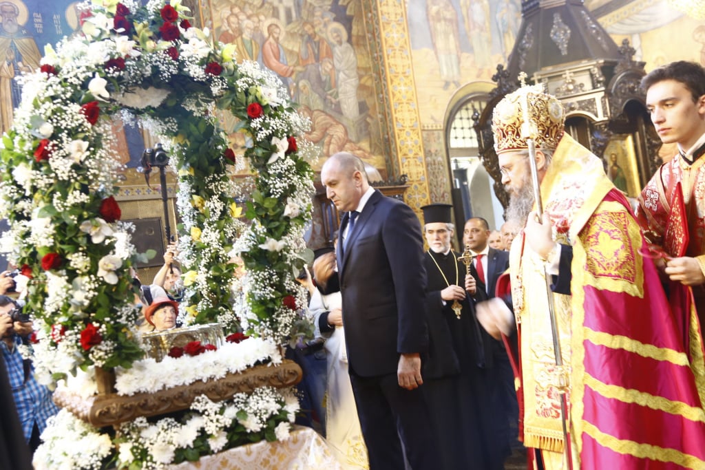 Фоторепортаж в БЛИЦ: Литийно шествие с мощите на Св. Св. Кирил и Методий 