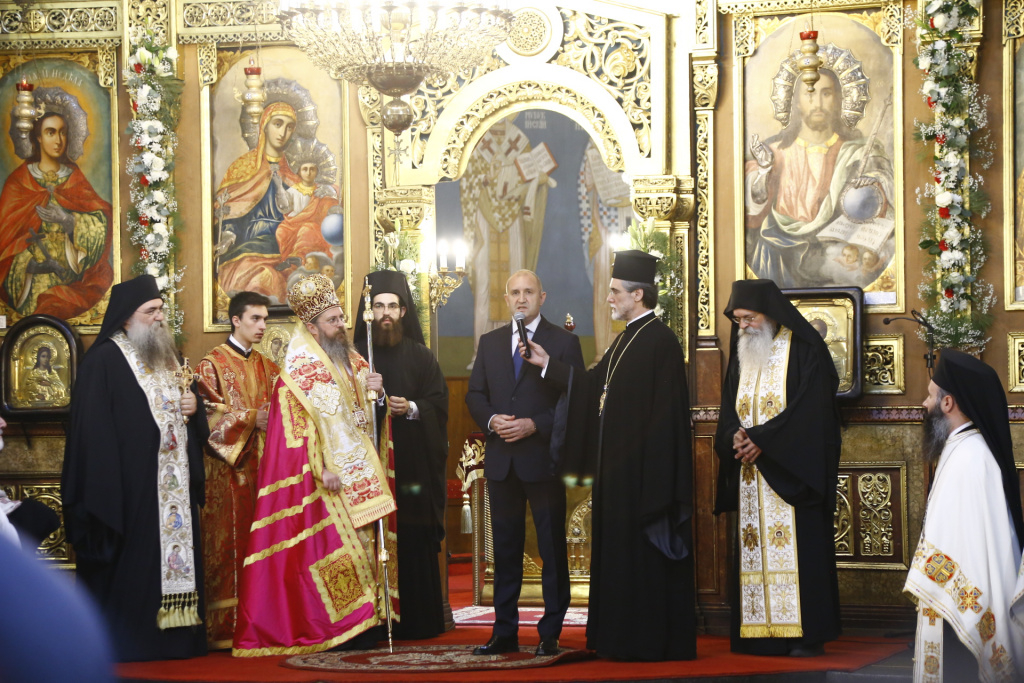Фоторепортаж в БЛИЦ: Литийно шествие с мощите на Св. Св. Кирил и Методий 