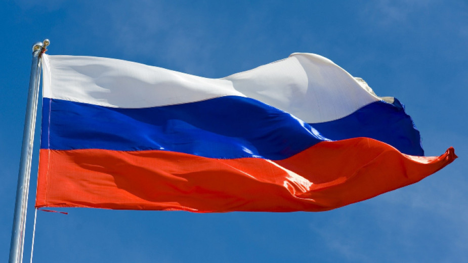 ВИДЕО от войната: Руски флаг се развя над още един превзет украински град ВИДЕО
