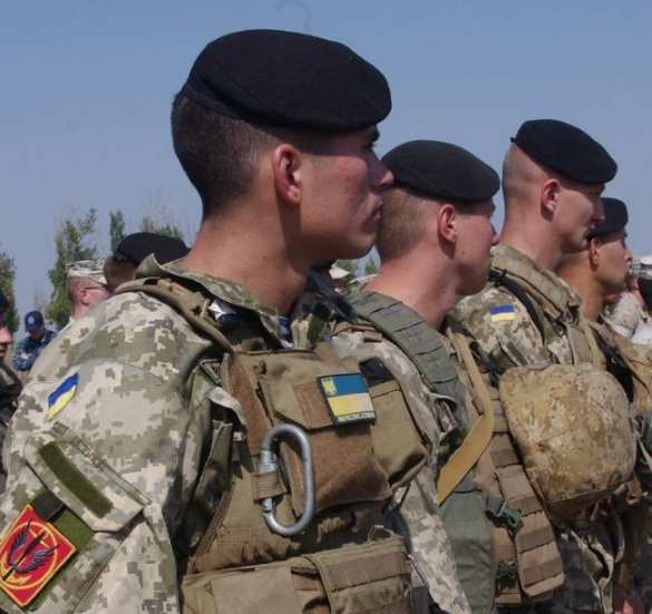ВИДЕО от войната: Украински морски пехотинци отказаха да се бият срещу Русия 