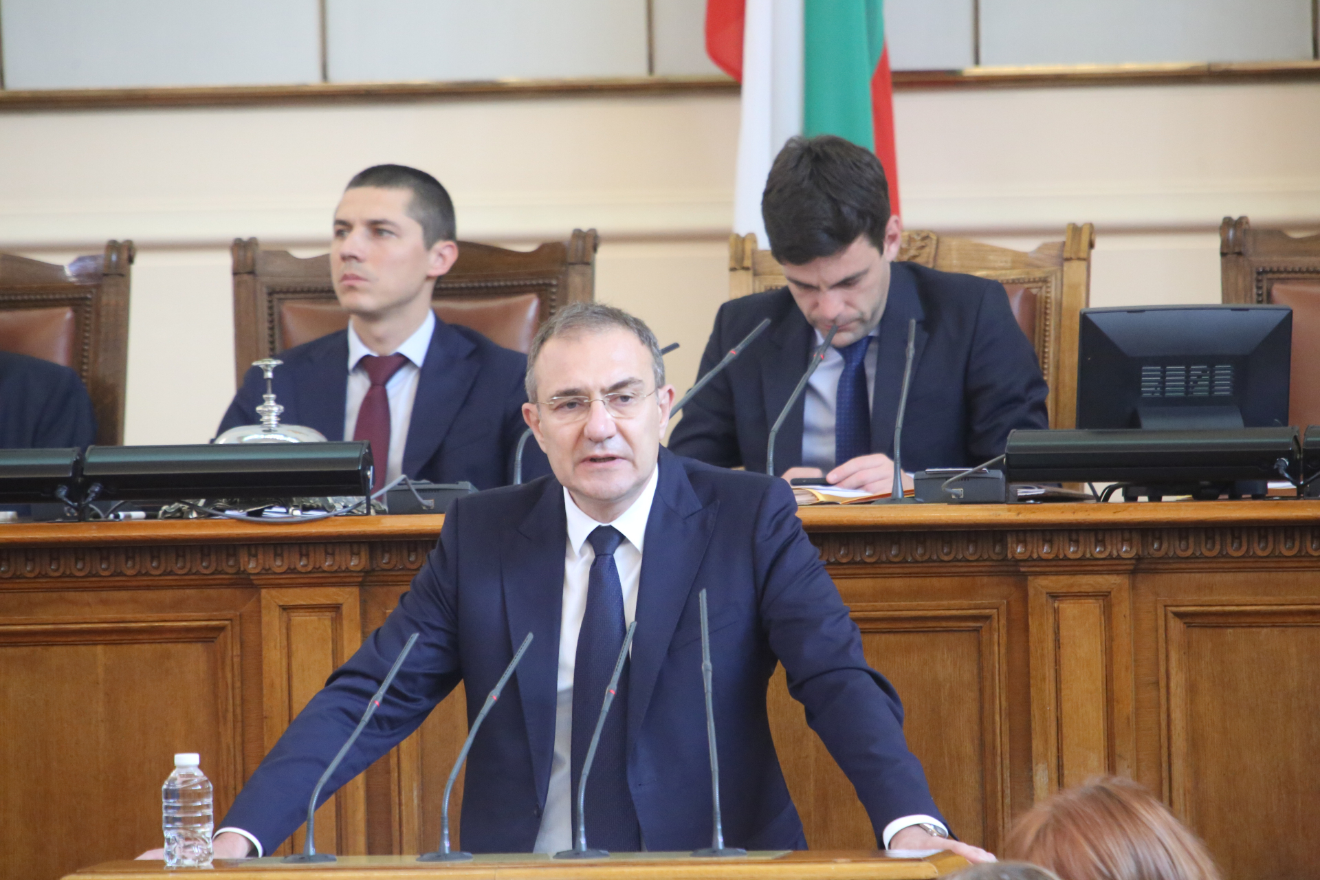 Гуцанов: Да се предвидят средства в бюджета за българските граждани, които не могат да почиват в държавните станции заради бежанците