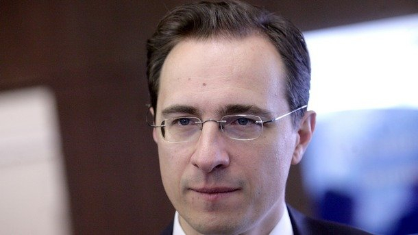 Гореща версия: Нов харвардец сменя проваления Петков като премиер