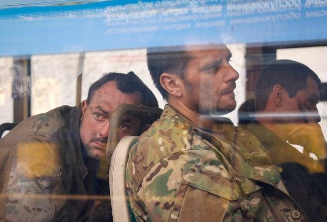Киев обяви, че поддържа връзка с пленените азовци, готви се да ги освобождава