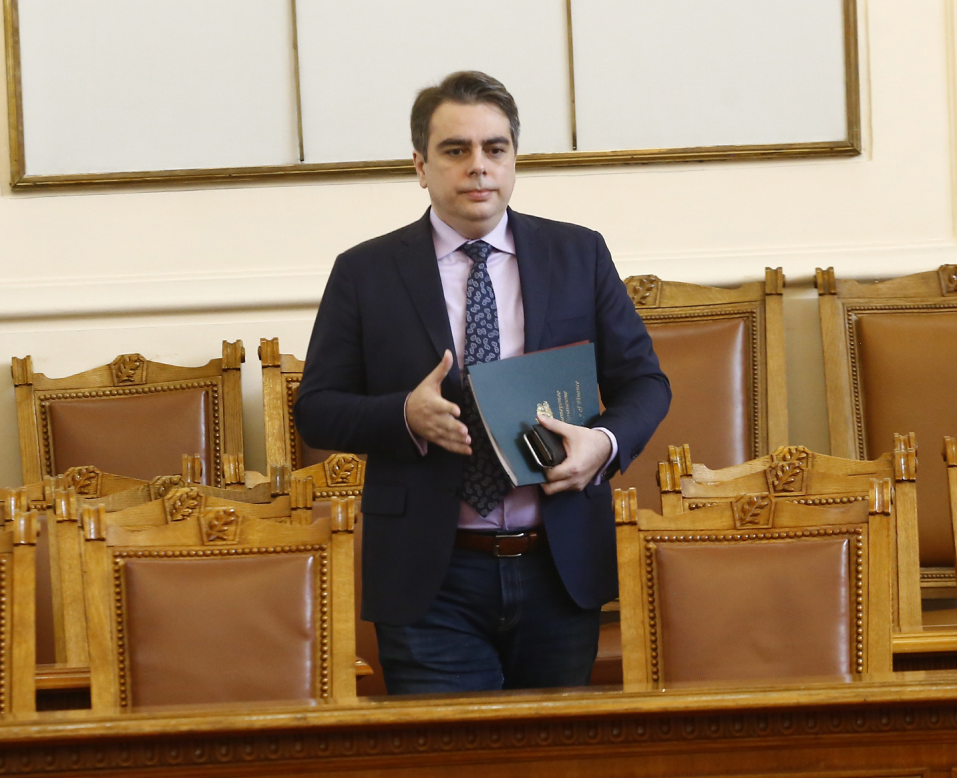 Хванаха го: Огласиха доказателство, че Василев е излъгал за скандалните 9 млрд. лв.