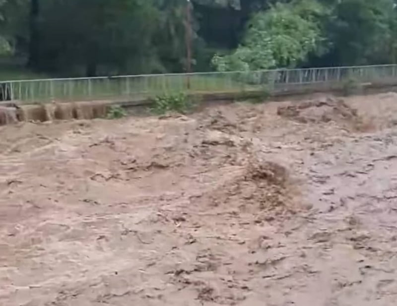 Невиждан апокалипсис в Северозапада! Всичко е под вода във Враца, а във Вършец... ВИДЕО