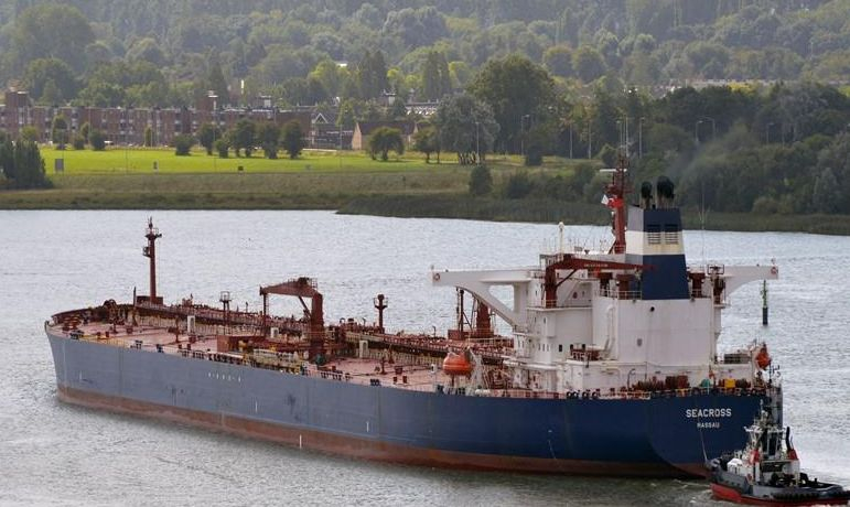 Български моряк загина при инцидент на танкер в Гърция