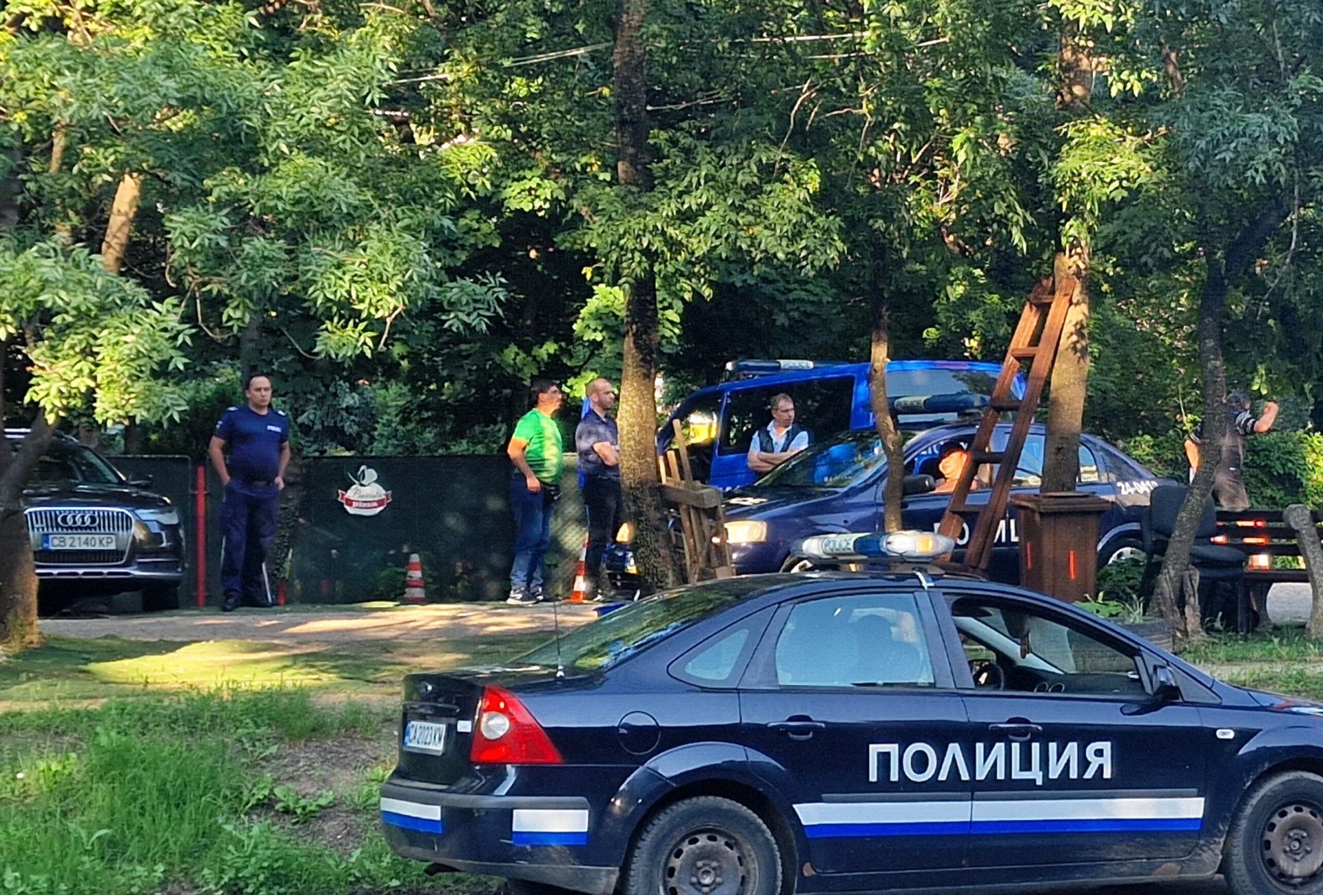 Край Южния парк почерня от полиция, ето какво се случва СНИМКИ 