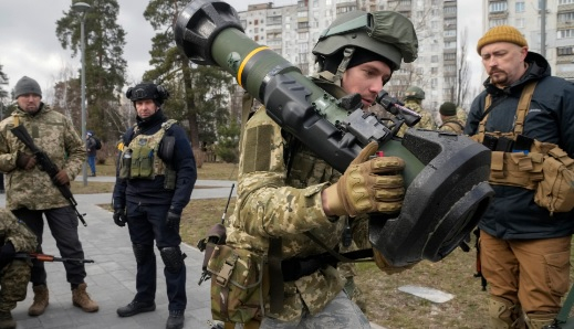 US разузнавач разказа за съдбата на западните оръжия в Украйна