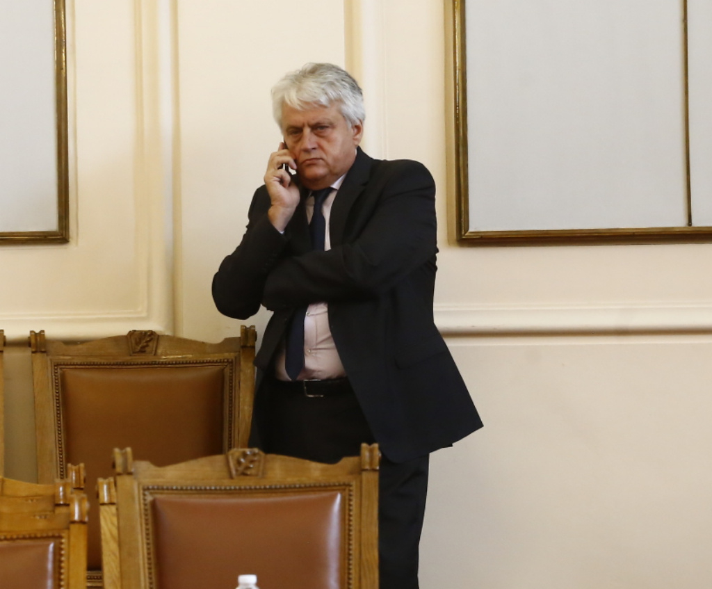 Рашков ръси обиди в парламента