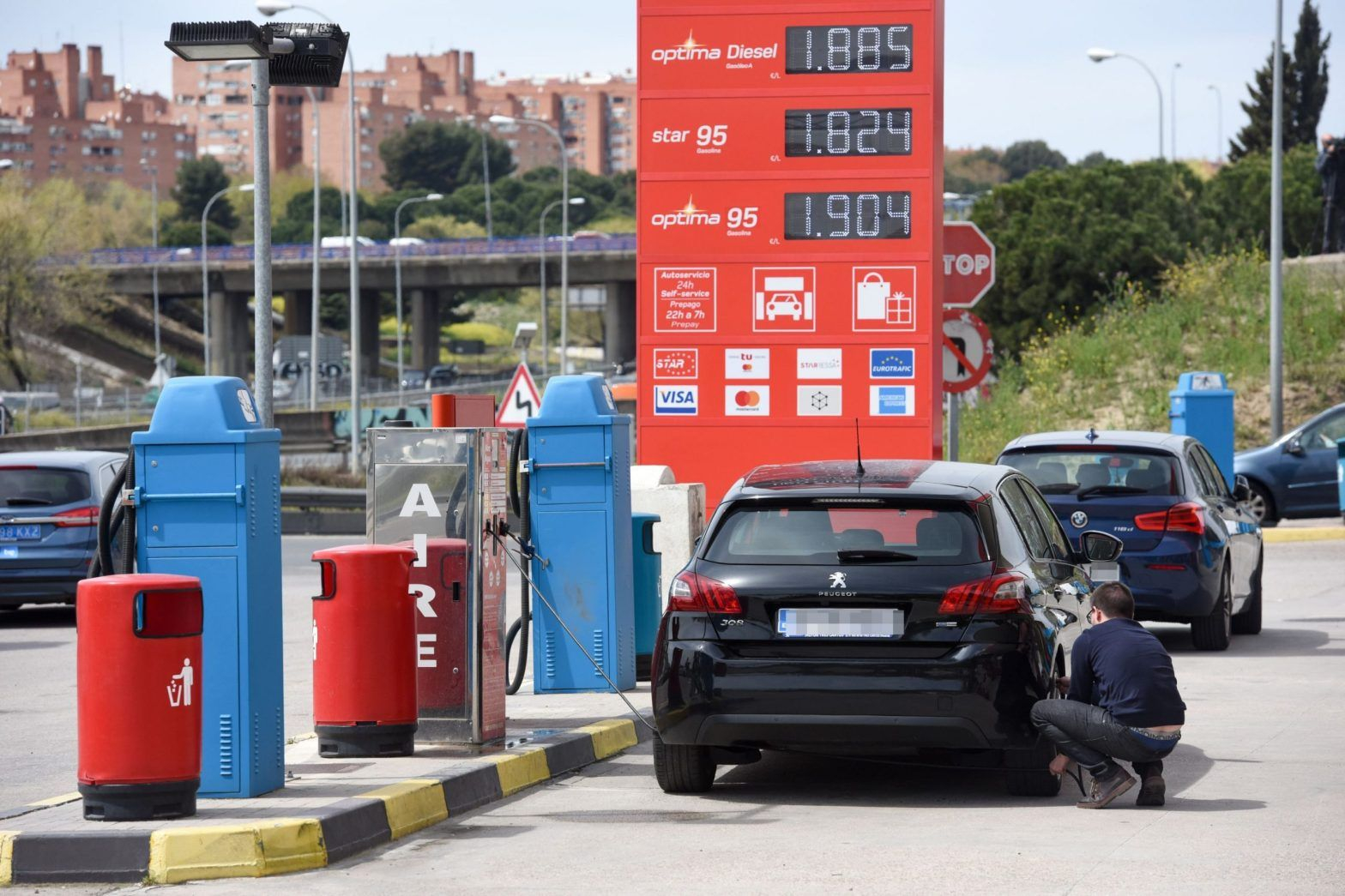 Властите в Румъния мислят за народа, дадоха помощи заради скъпия бензин