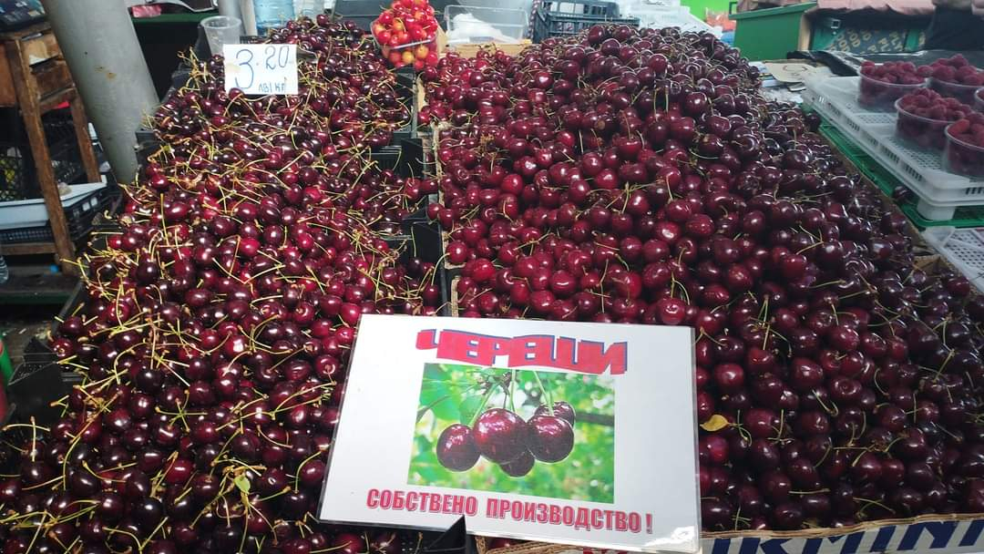 "Седмица на черешата" предизвика невиждан интерес на пазар Красно село