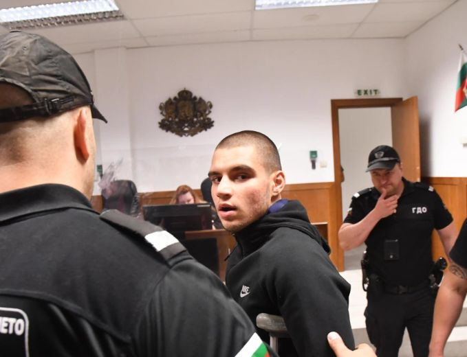 Прокурорското синче, обвинено за побои в Перник, пребило и друг мъж