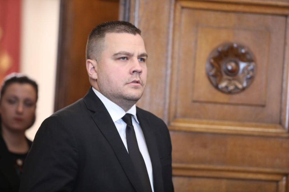 Балабанов: Продължават СМС-ите на Петков към наши депутати, той не трябва да е в политиката