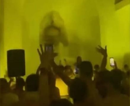 Кощунство: Голо техно парти се вихри в български православен храм в РСМ ВИДЕО 18+