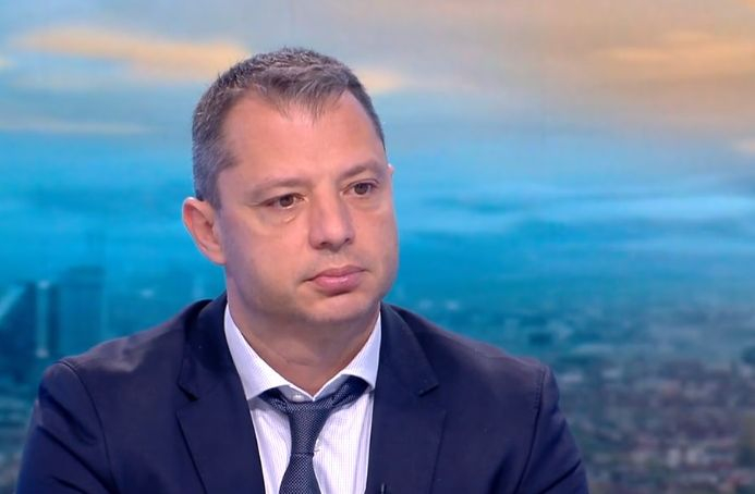 Делян Добрев хвърли бомба: Още една депутатка се цепи от "Възраждане" и ще гласува за ПП