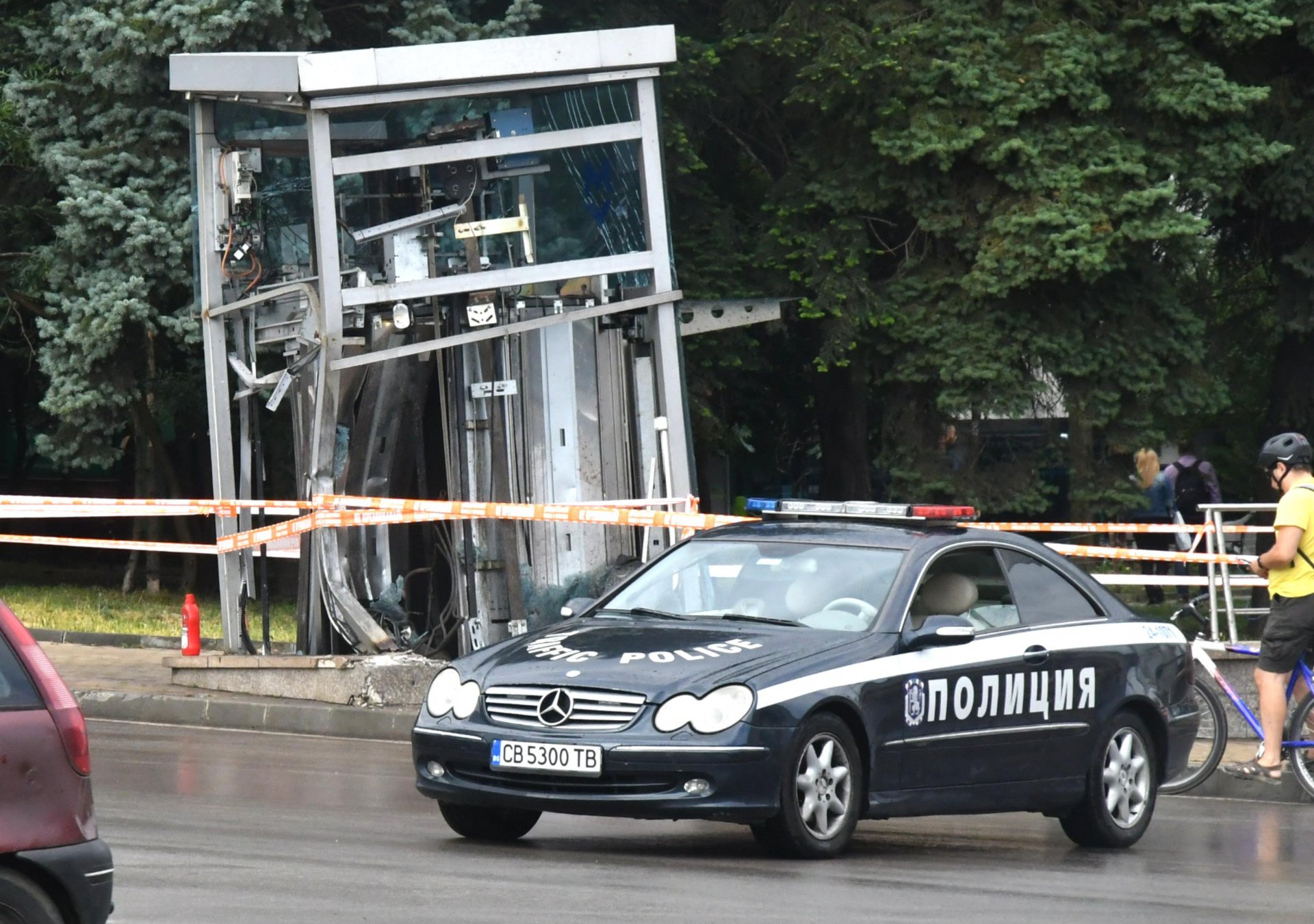 Брутално ВИДЕО показва момента на катастрофата, в която бивш футболист уби две жени в София