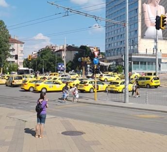 Извънредна ситуация на кръстовището, където Георги уби 2 жени ВИДЕО