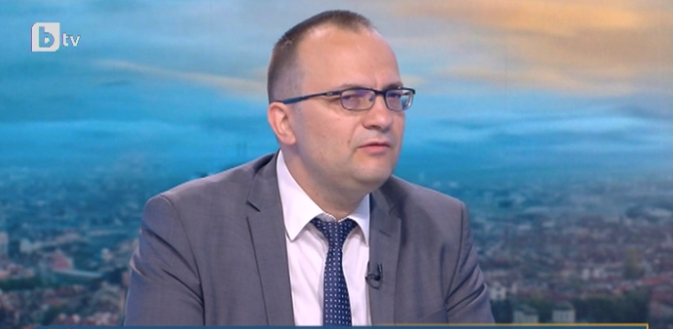 ДБ опряха до Слави: Има смисъл да се говори и с ИТН за подкрепа на новото правителство
