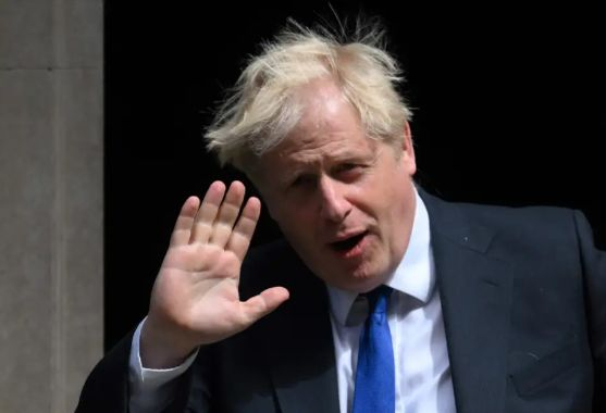 Развръзка: Борис Джонсън хвърли оставка, но ще е премиер до...