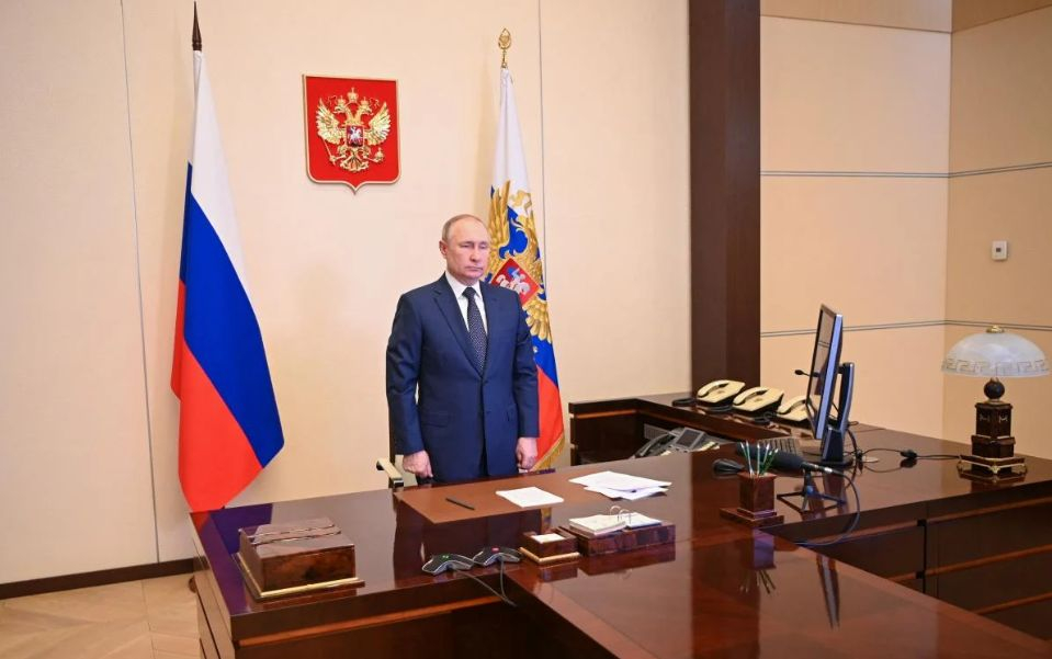 Bloomberg разкри кой е предложил на Путин схемата "газ срещу рубли" СНИМКА