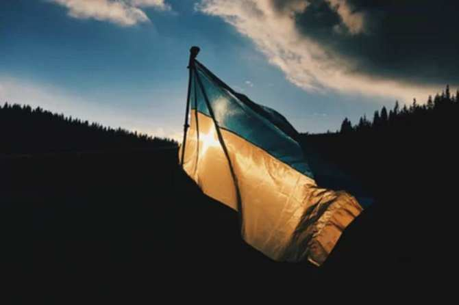 Украински бойци се опитаха да развеят синьо-жълтото знаме на Змийския остров, но долетя ракета и малцина оцеляха  