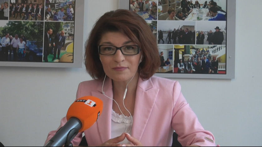 Десислава Атанасова посочи "единственият шанс за спасение" за България