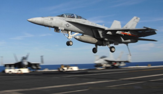 Инцидент: Американски изтребител F-18 падна в Средиземно море