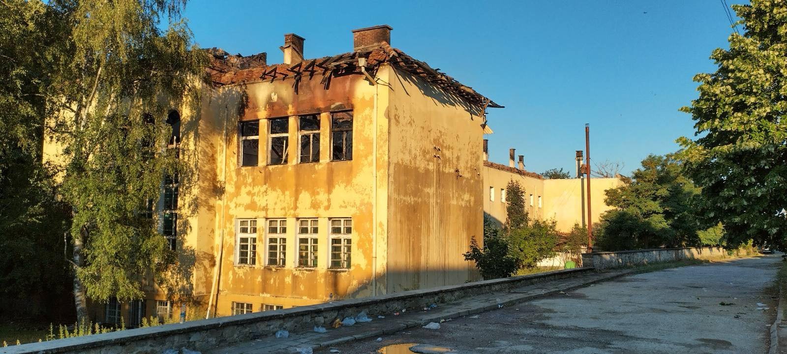 Среднощен огнен ад в карловско село, но случилото се преди това е зловещо! СНИМКИ