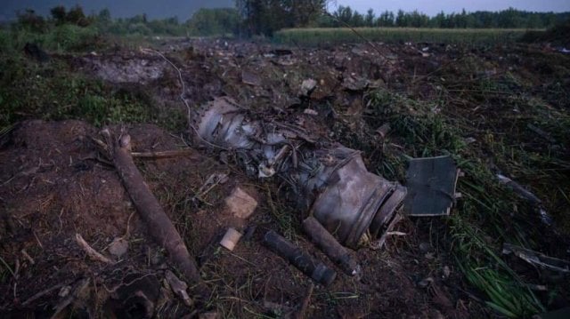 Версия: Авиоексперт заплете страшна мистерия с разбилия се украински самолет