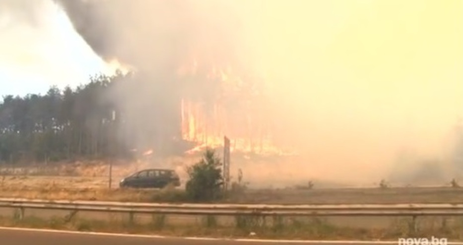 Огнен ад в Казанлък на 150 метра от бензиностанция