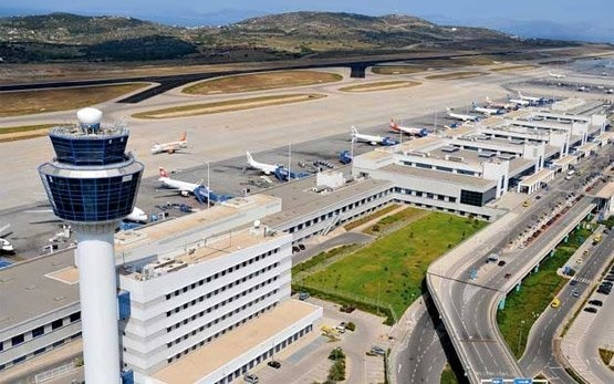 Скандална смърт на млад турист на летището в Атина 