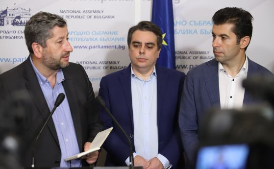 Христо Иванов се сваля на Петков и Василев с оферта за изборите 