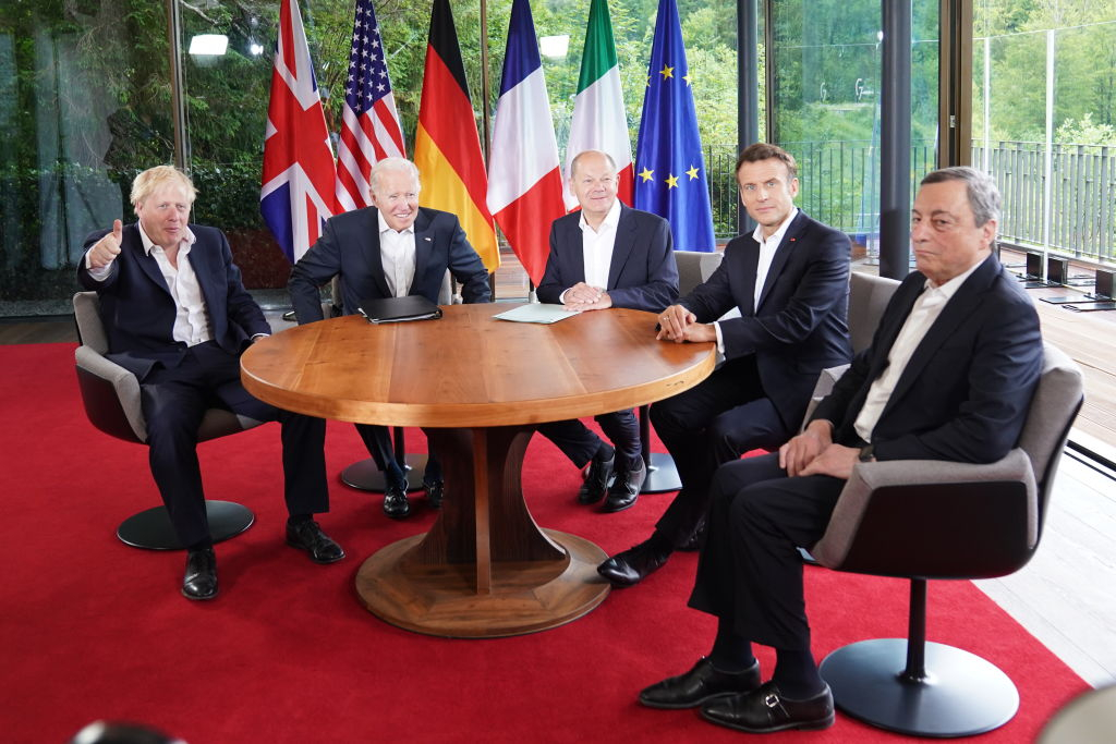 Г-7 обмисля нова секира за руския суров петрол