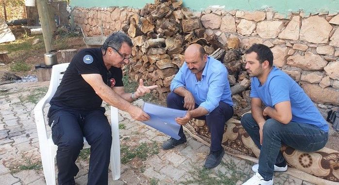 Паника в турско село заради клокочещи звуци изпод земята, местните бягат от къщите си СНИМКИ