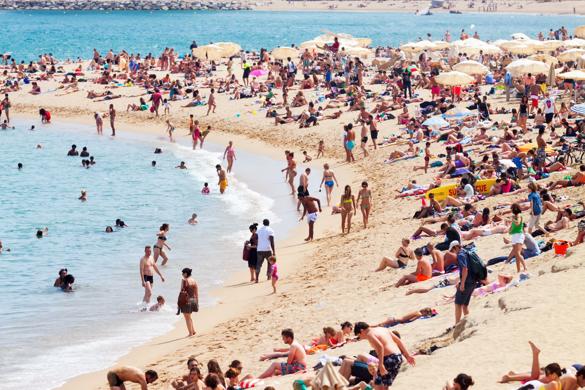 Испания въведе нова забрана, заради която туристите се пържат в жегата
