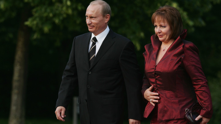 Истината лъсна: Ето колко богата е бившата жена на Путин Людмила
