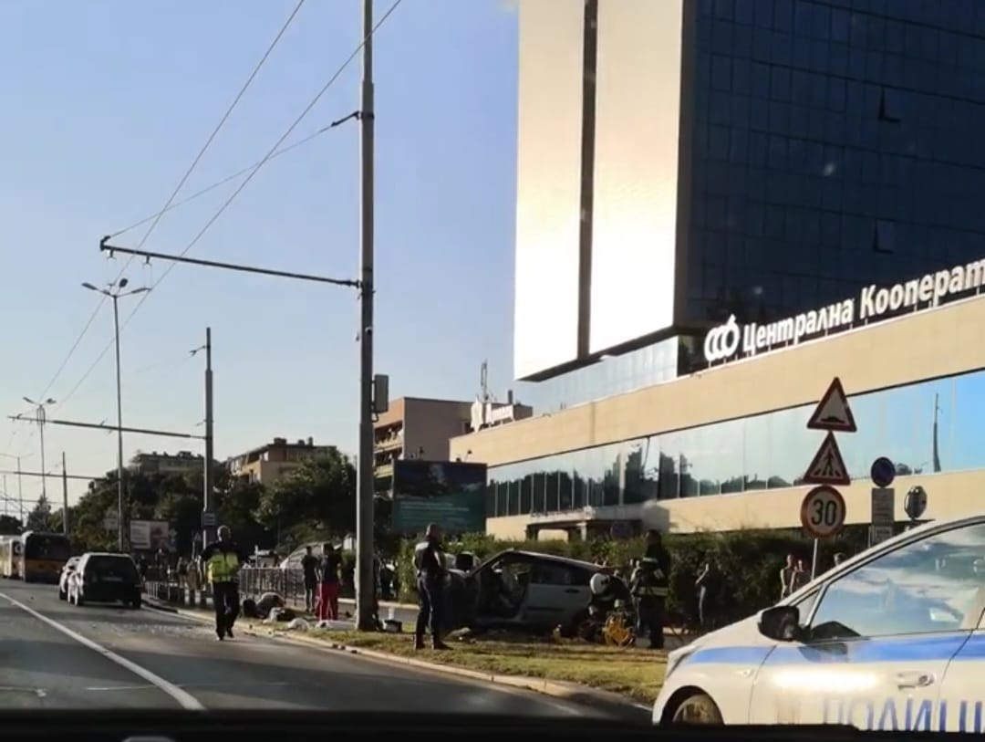Адско меле блокира столичното "Цариградско шосе" СНИМКИ