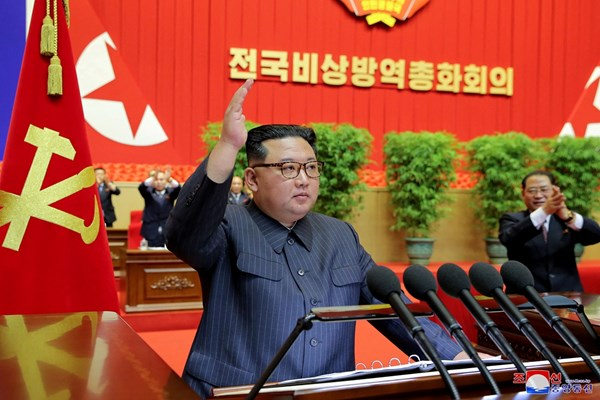 Ким Чен Ун обвини Сеул в COVID-престъпление, заплаши да ги унищожи