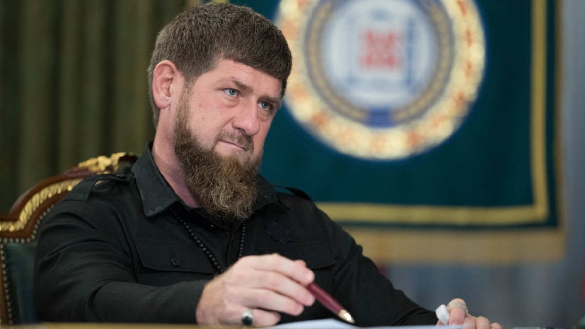 Нов отряд чеченски бойци се отправи към Донбас, Кадиров ги надъха ВИДЕО