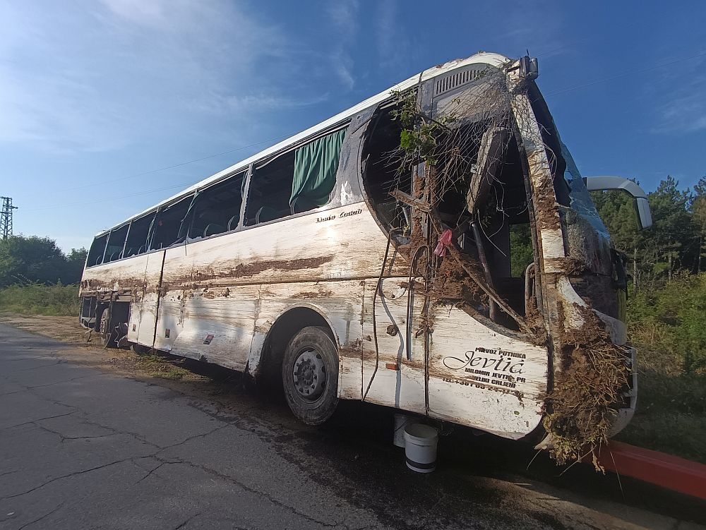 Транспортират към Сърбия още от пострадалите при катастрофата с автобус на АМ "Тракия"