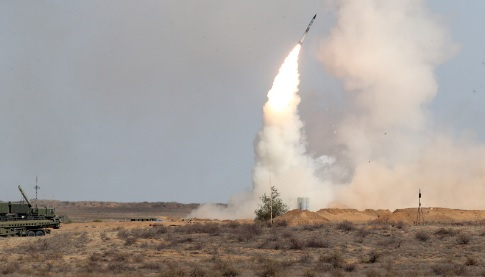 ВИДЕО от войната: Показаха свалена ракета С-300, с която руснаците обстрелват Николаев