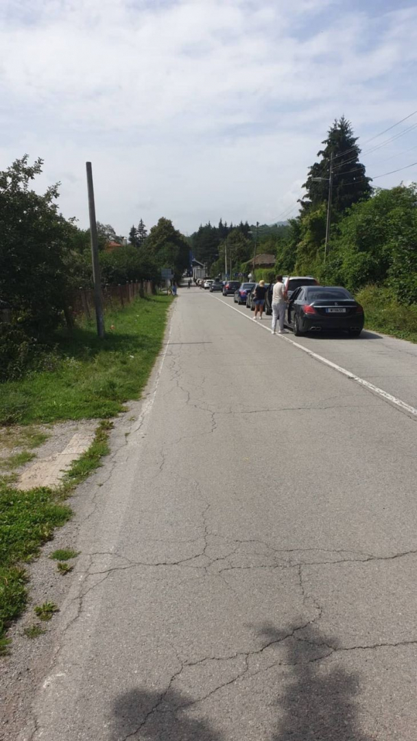 Нещо невиждано се случва на границата със Сърбия СНИМКИ